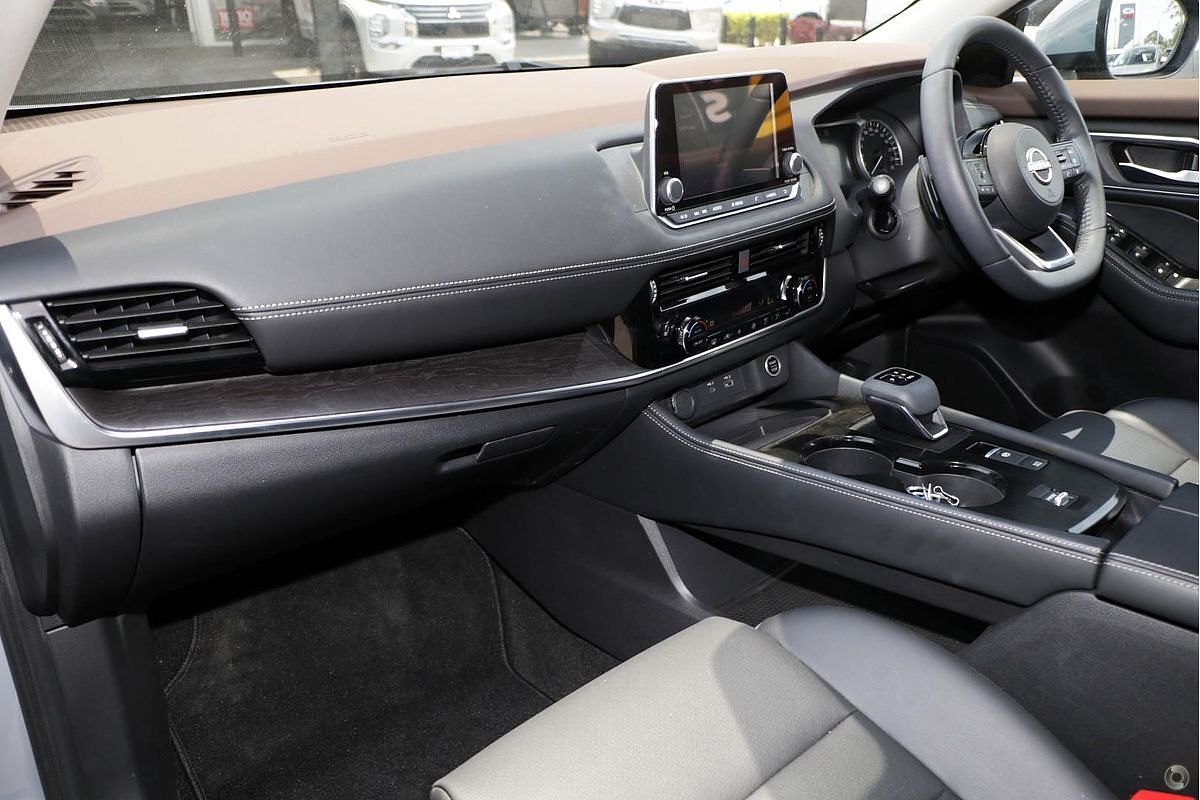 2024 Nissan X-TRAIL ST-L T33