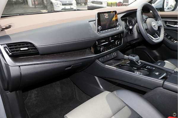 2024 Nissan X-TRAIL ST-L T33