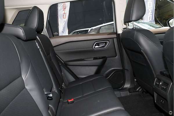 2024 Nissan X-TRAIL ST-L T33
