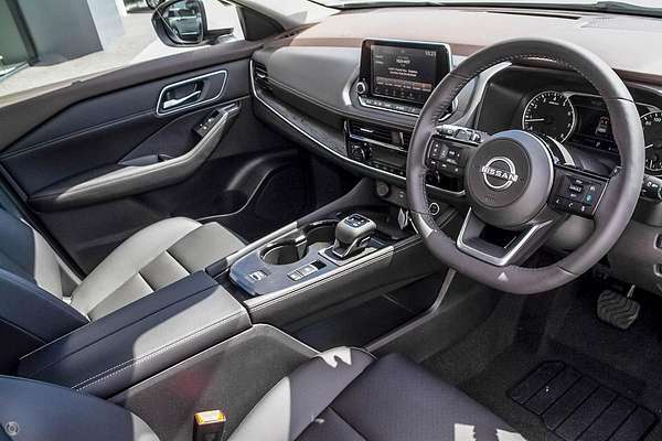 2024 Nissan X-TRAIL ST-L T33