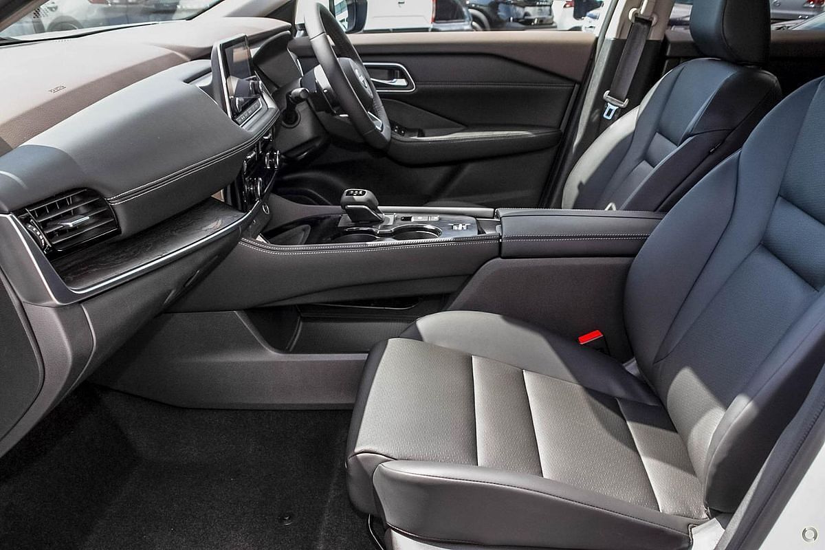 2024 Nissan X-TRAIL ST-L T33