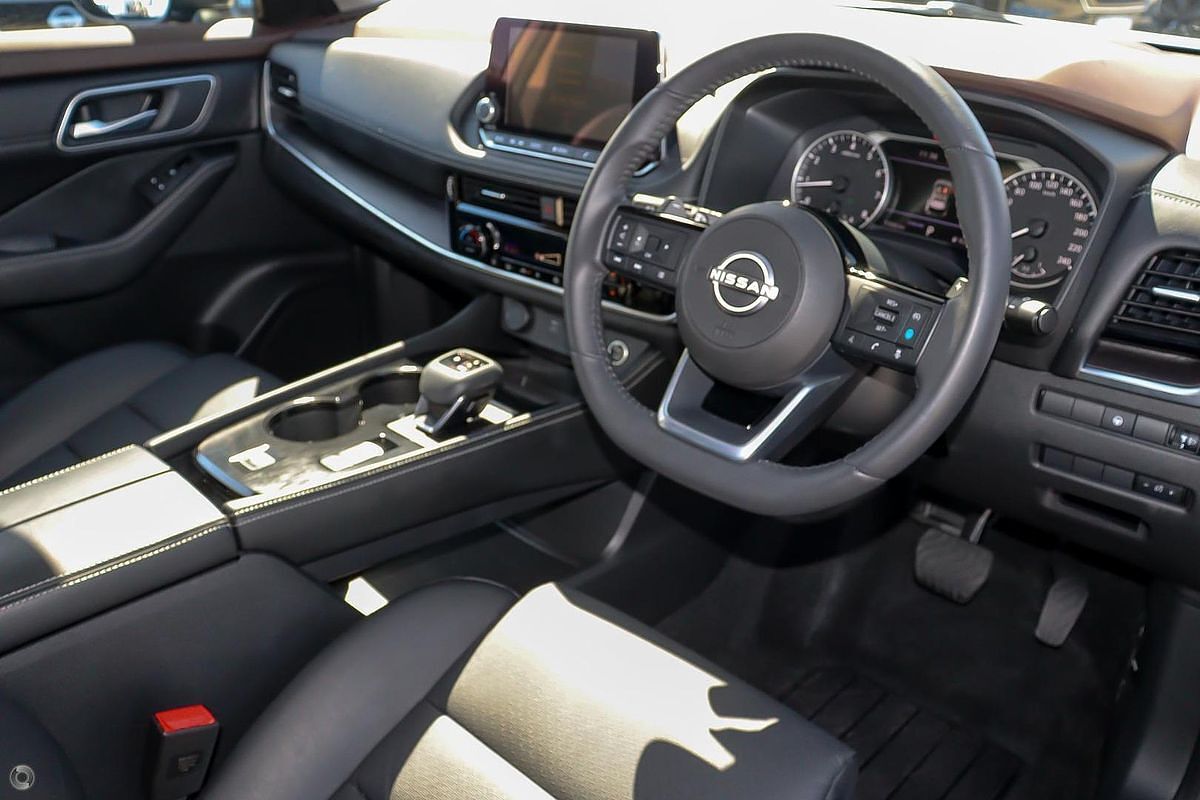 2024 Nissan X-TRAIL ST-L T33