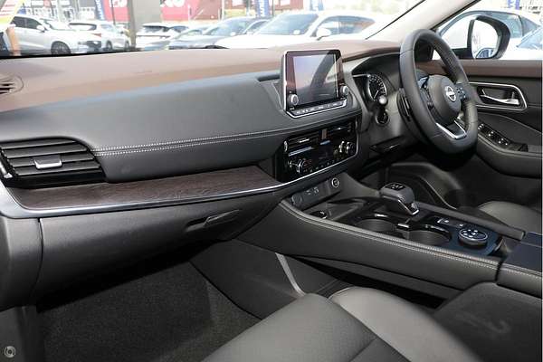 2024 Nissan X-TRAIL ST-L T33