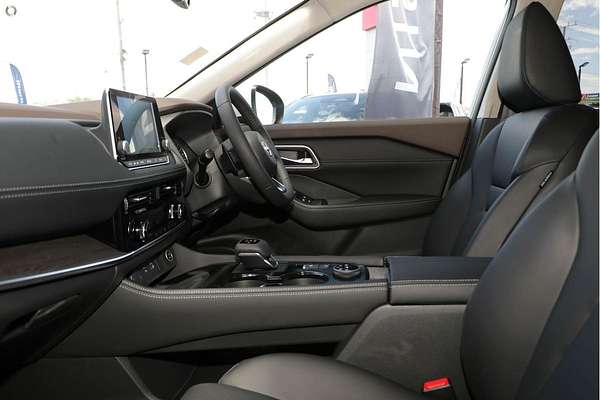 2024 Nissan X-TRAIL ST-L T33
