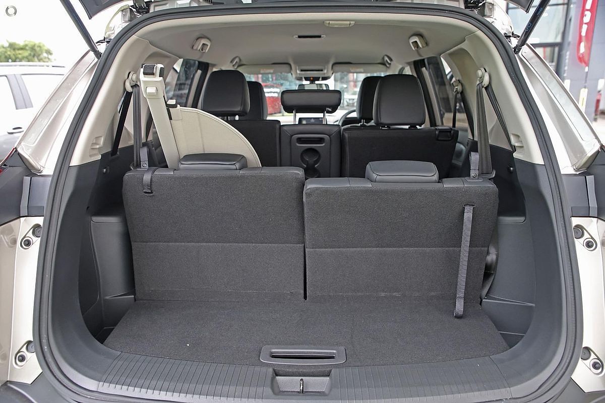 2024 Nissan X-TRAIL ST-L T33