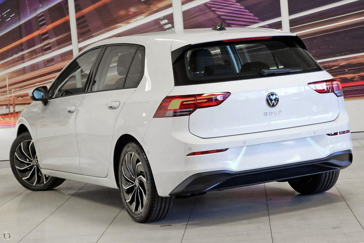 2024 Volkswagen Golf 110TSI Life 8