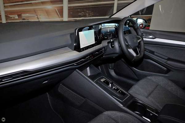 2024 Volkswagen Golf 110TSI Life 8