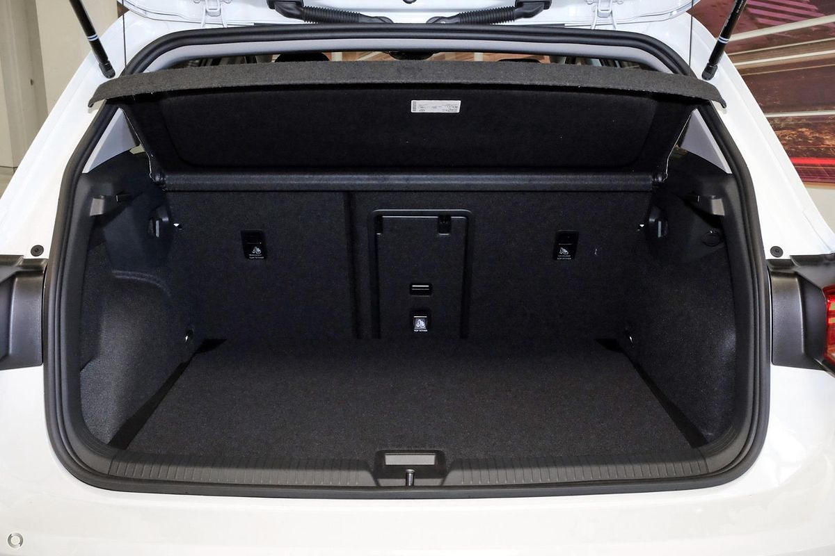 2024 Volkswagen Golf 110TSI Life 8