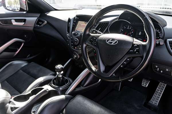 2015 Hyundai Veloster SR Turbo + FS4 Series II