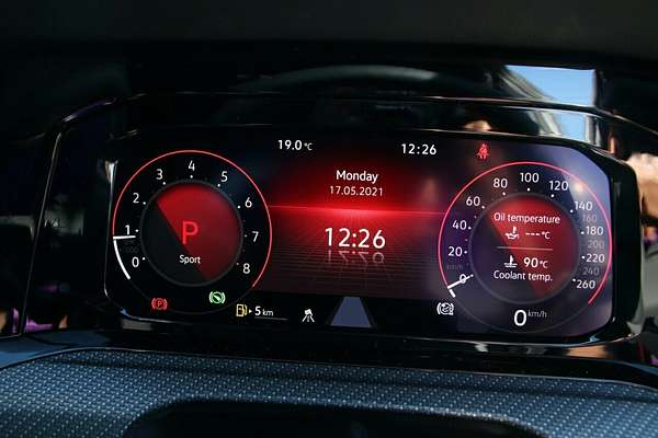 2024 Volkswagen Golf 110TSI R-Line 8