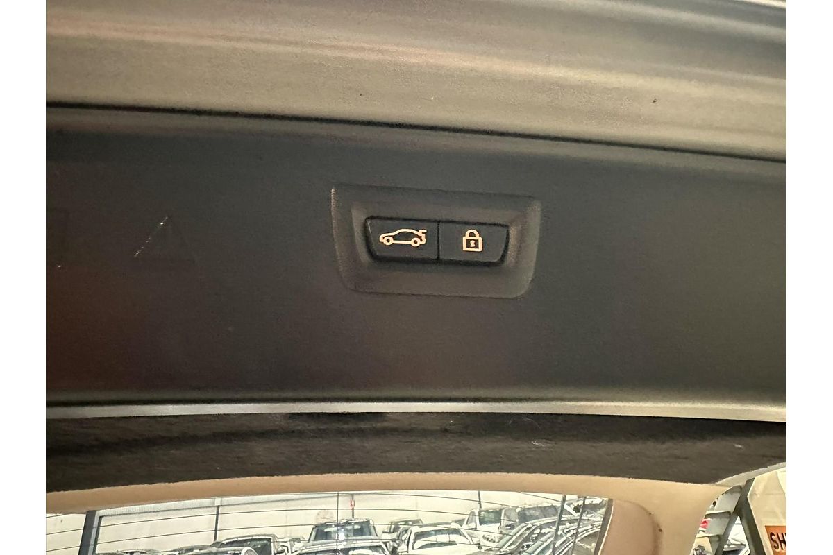 2011 BMW 5 Series 535i F11