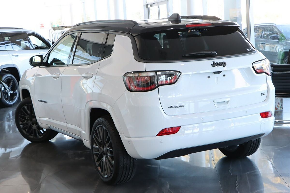 2023 Jeep Compass S-Limited M6