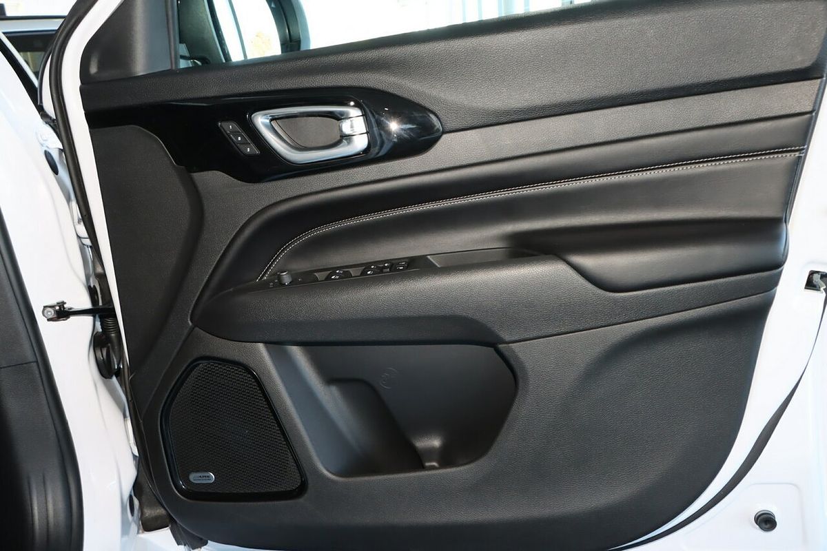 2023 Jeep Compass S-Limited M6