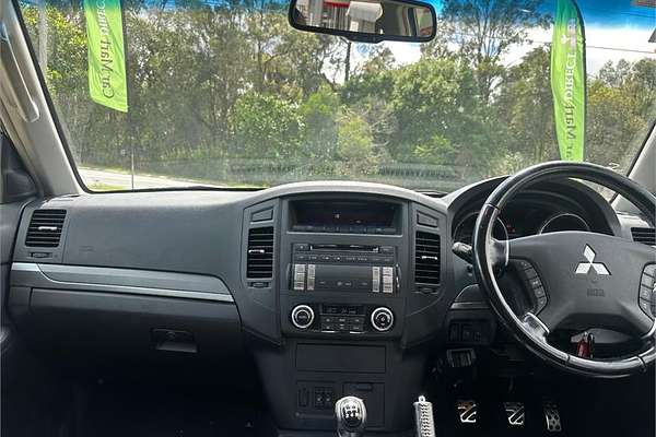 2006 Mitsubishi PAJERO VR-X LWB (4x4) NS