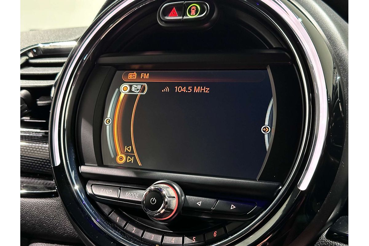 2016 MINI Clubman Cooper F54