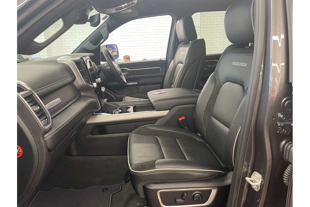 2024 RAM 1500 Laramie Sport RamBox DT 4X4 SWB