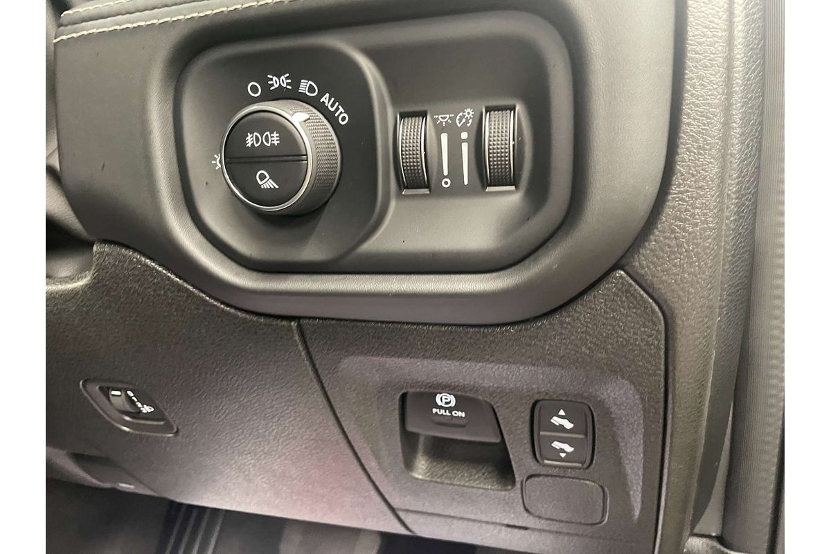 2024 RAM 1500 Laramie Sport RamBox DT 4X4 SWB
