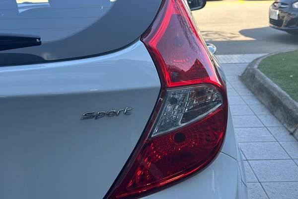 2019 Hyundai Accent Sport RB6