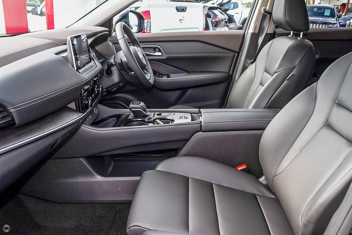 2023 Nissan X-TRAIL ST-L T33