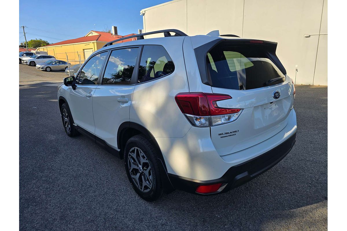 2022 Subaru Forester 2.5i S5