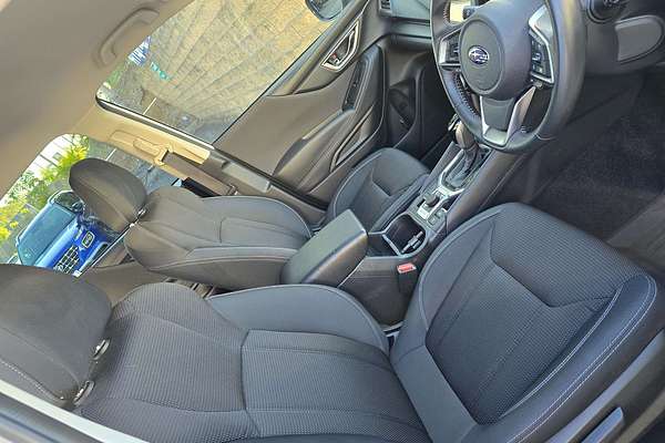 2022 Subaru Forester 2.5i S5