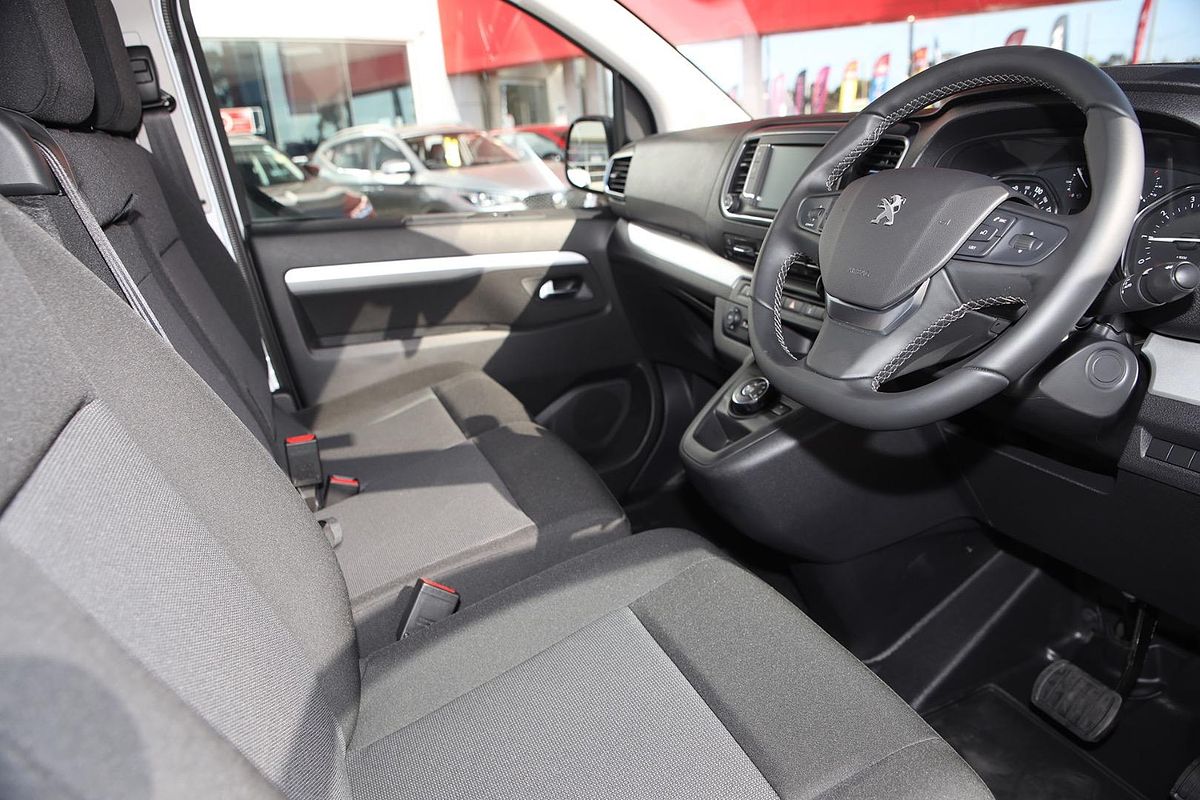 2023 Peugeot Expert Premium K0