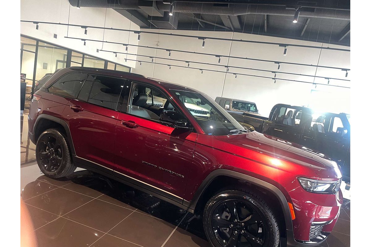 2023 Jeep Grand Cherokee Night Eagle WL