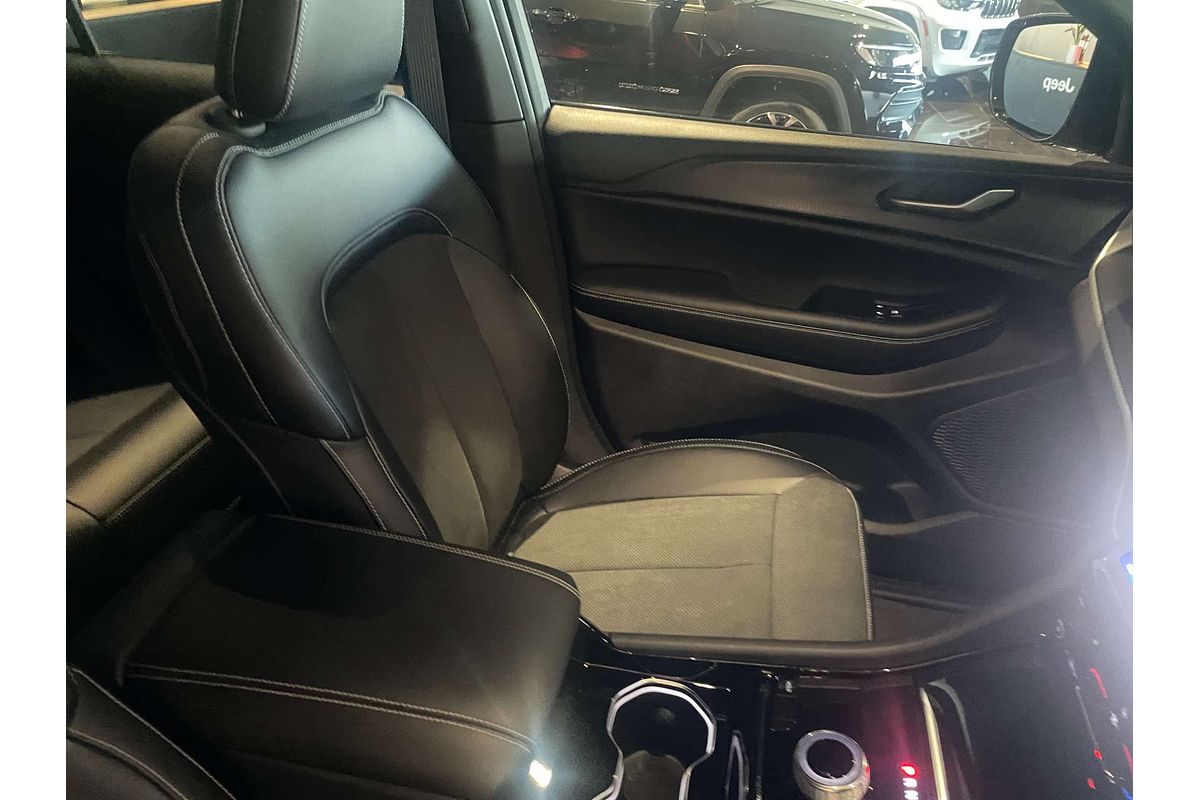 2023 Jeep Grand Cherokee Night Eagle WL