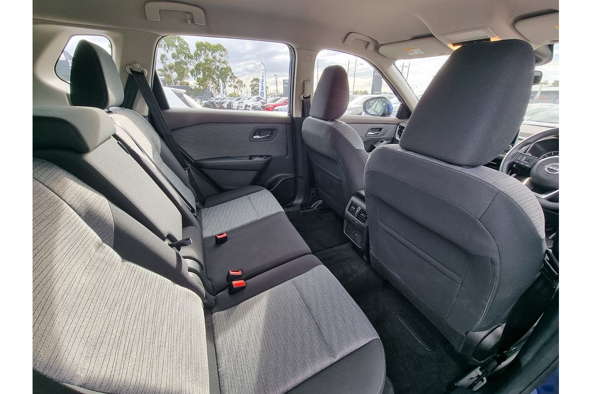 2024 Nissan X-TRAIL ST T33