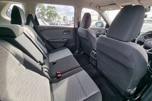 2024 Nissan X-TRAIL ST T33