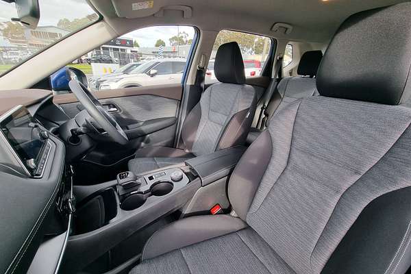 2024 Nissan X-TRAIL ST T33