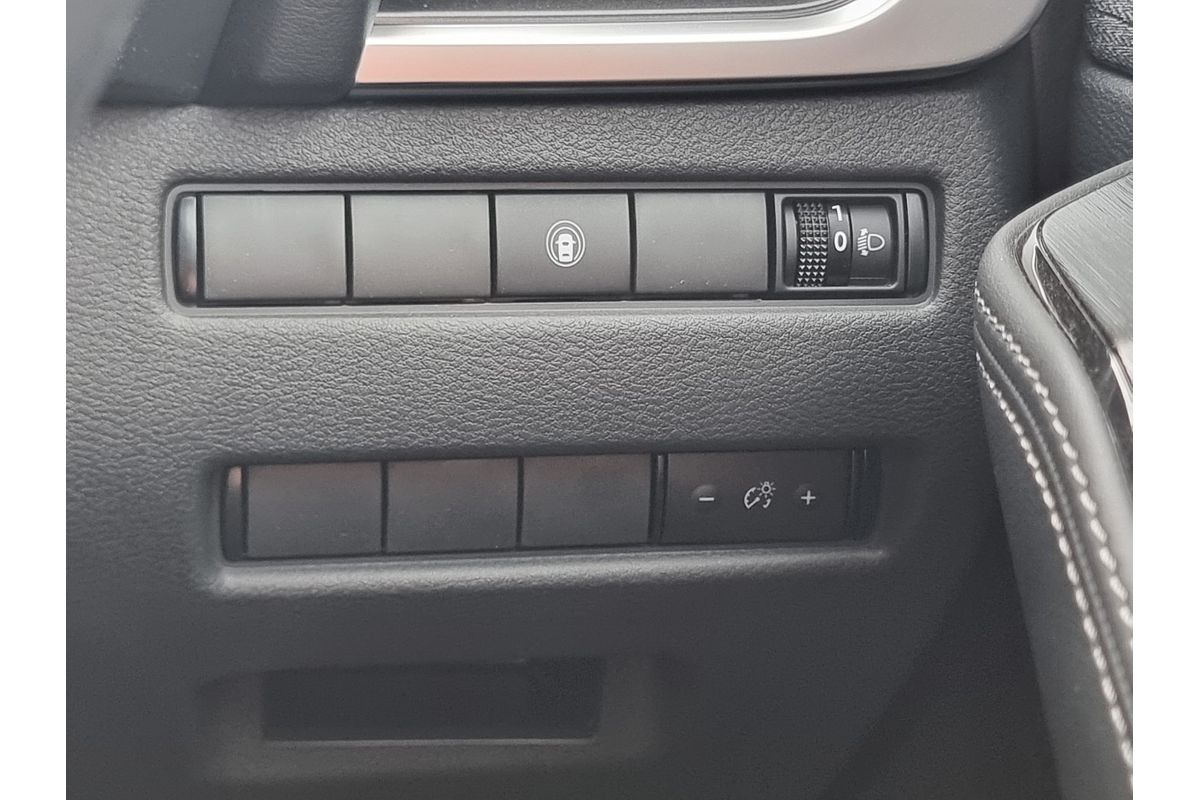 2024 Nissan X-TRAIL ST T33