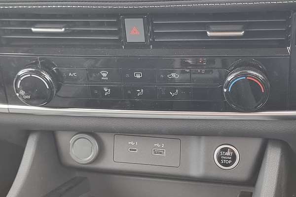 2024 Nissan X-TRAIL ST T33