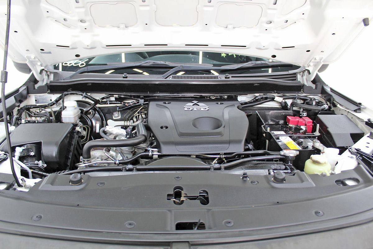 2020 Mitsubishi Triton GLX ADAS MR 4X4
