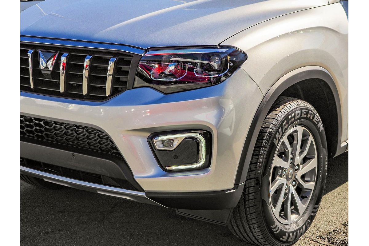 2023 Mahindra Scorpio Z8L