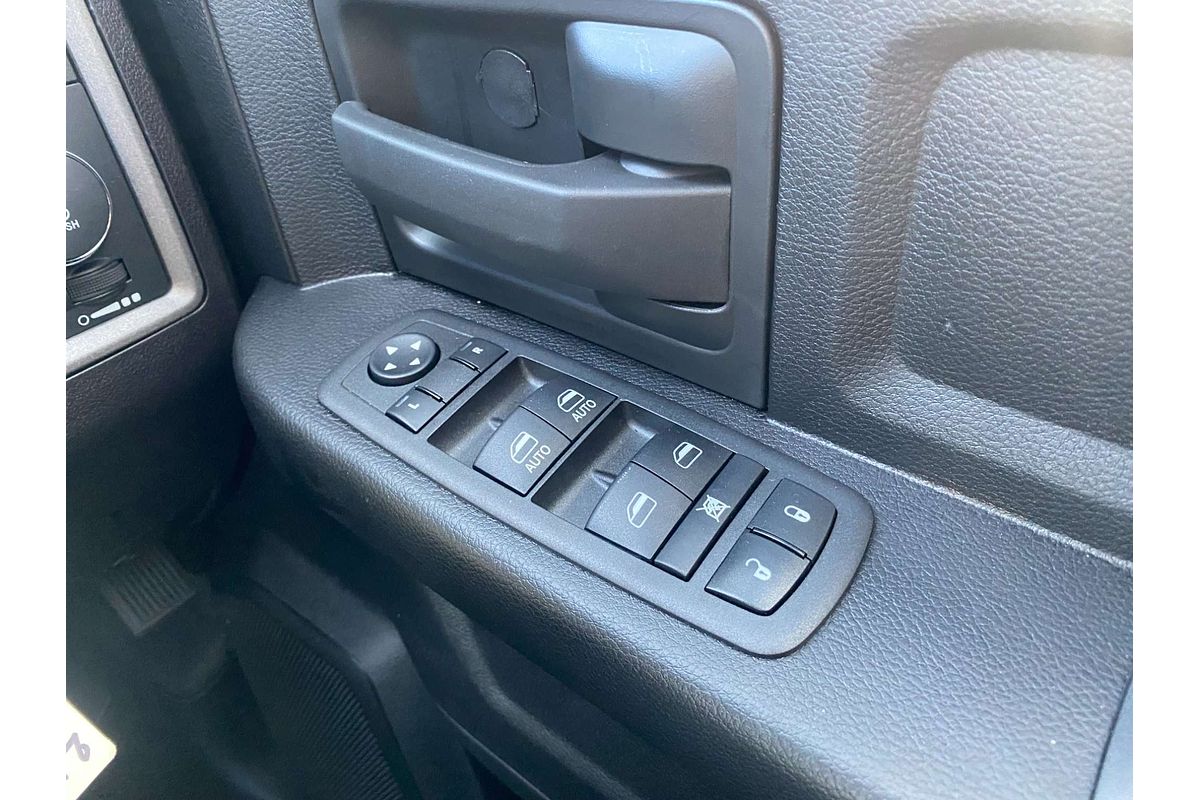 2024 RAM 1500 Laramie Sport RamBox DT 4X4 SWB