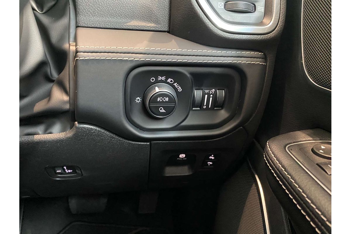 2024 RAM 1500 Laramie Sport RamBox DT 4X4 SWB