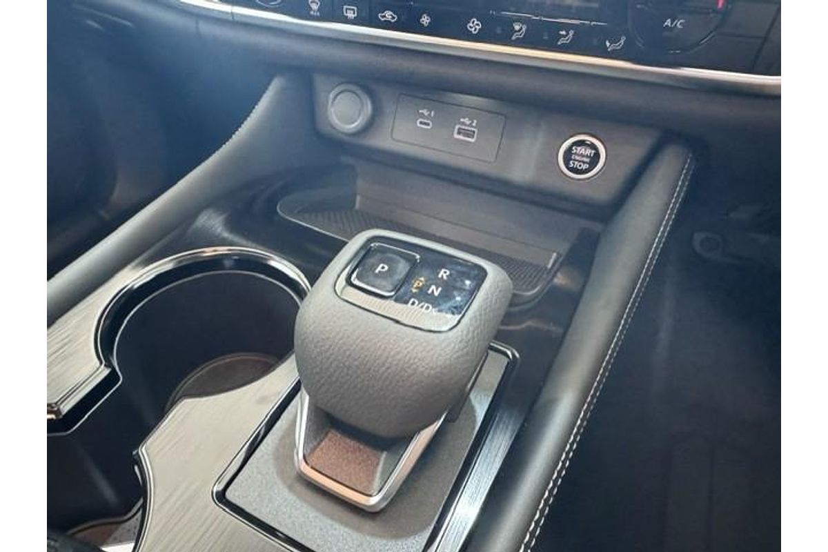 2024 Nissan X-TRAIL ST-L T33