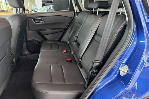 2024 Nissan X-TRAIL ST-L T33