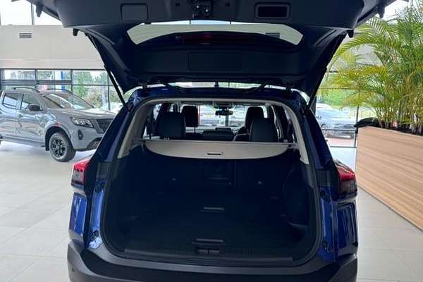 2024 Nissan X-TRAIL ST-L T33