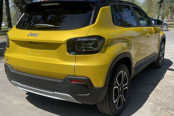 2024 Jeep Avenger Summit JJ