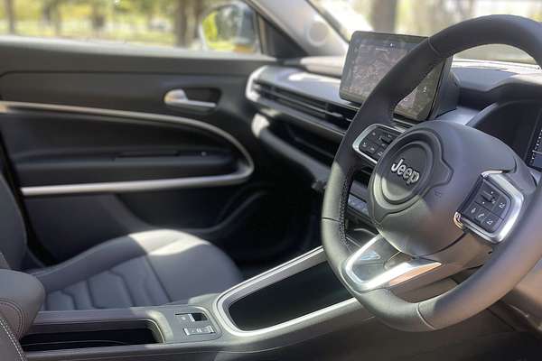 2024 Jeep Avenger Summit JJ