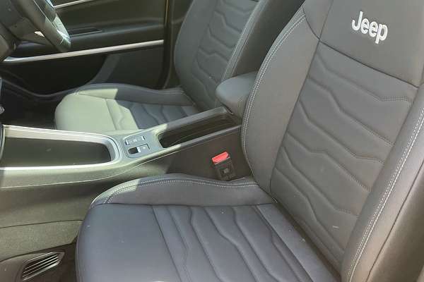2024 Jeep Avenger Summit JJ
