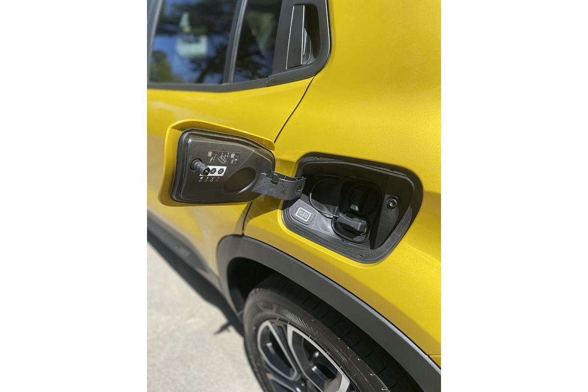 2024 Jeep Avenger Summit JJ