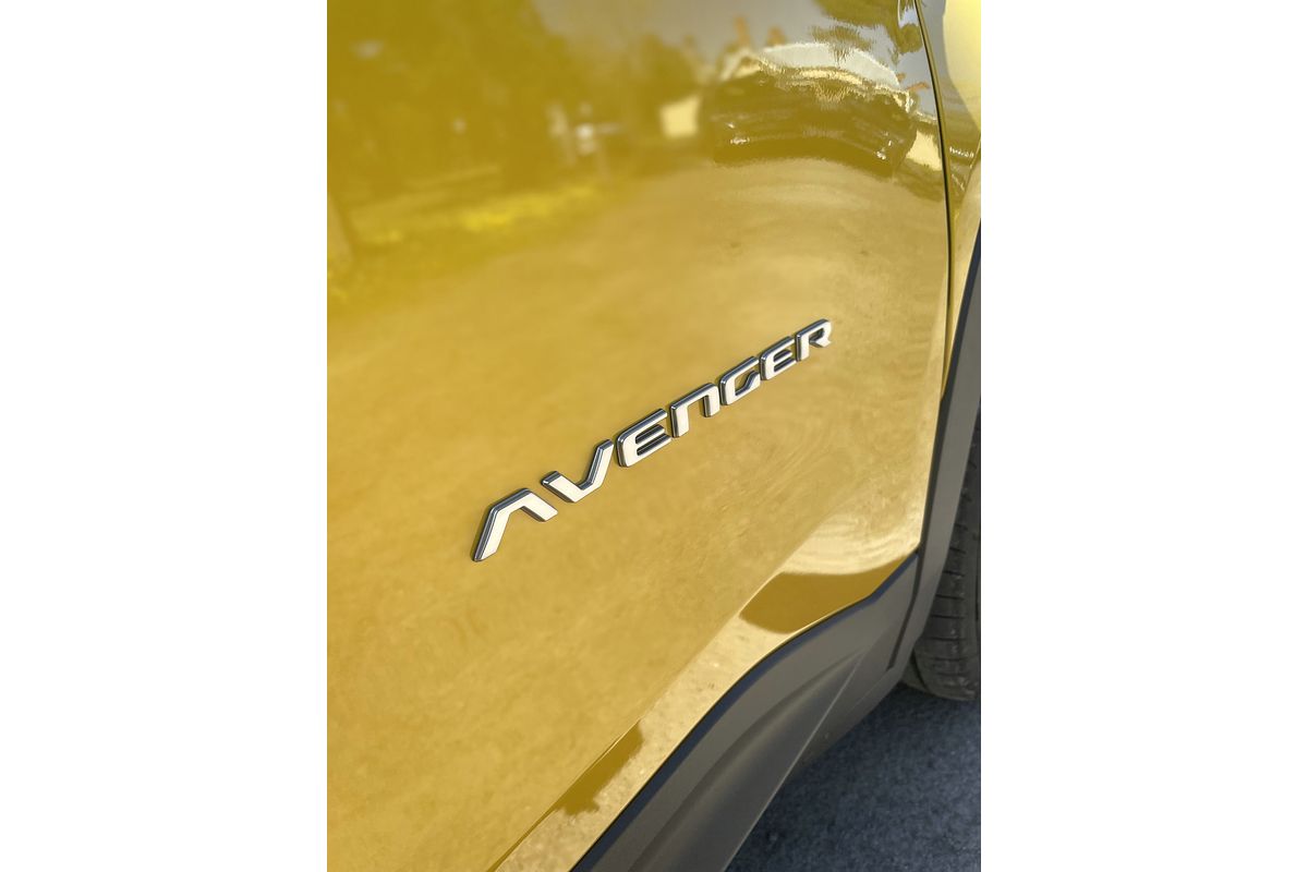 2024 Jeep Avenger Summit JJ