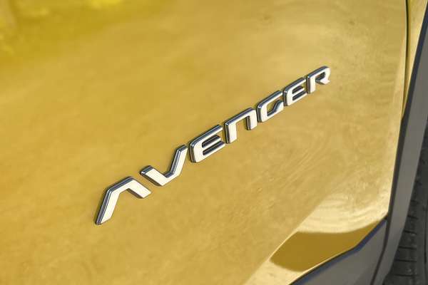 2024 Jeep Avenger Summit JJ