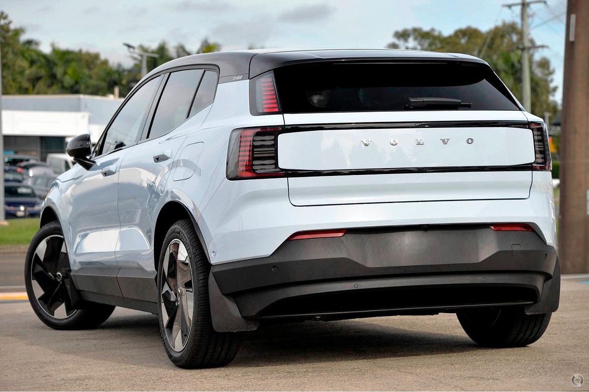 2024 Volvo EX30 Single Motor Extended Range Ultra
