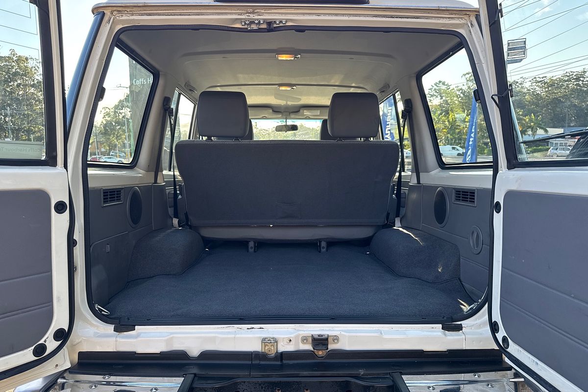 2014 Toyota Landcruiser GXL VDJ76R