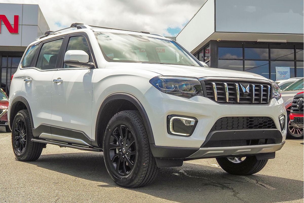2024 Mahindra Scorpio Z8