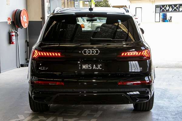 2022 Audi Q7 50 TDI S line 4M